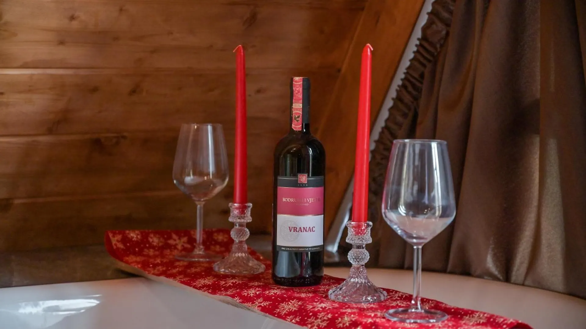 Bujtina Miqesia Bed & Breakfast Theth