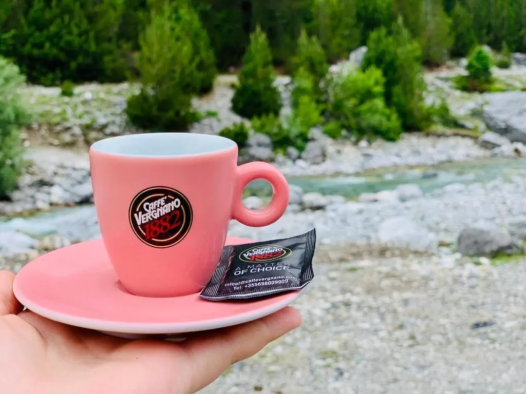 Bujtina Miqesia Bed & Breakfast Theth