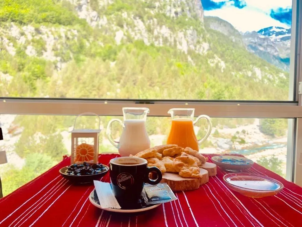 Bujtina Miqesia Bed & Breakfast Theth Albania