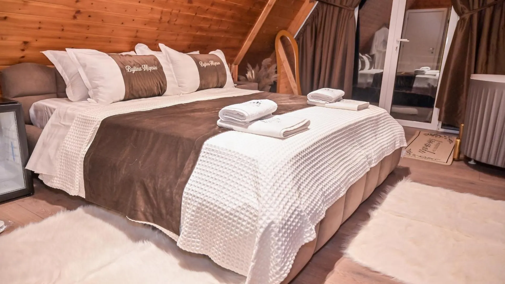 Bujtina Miqesia Bed & Breakfast Theth 0*,  Albania