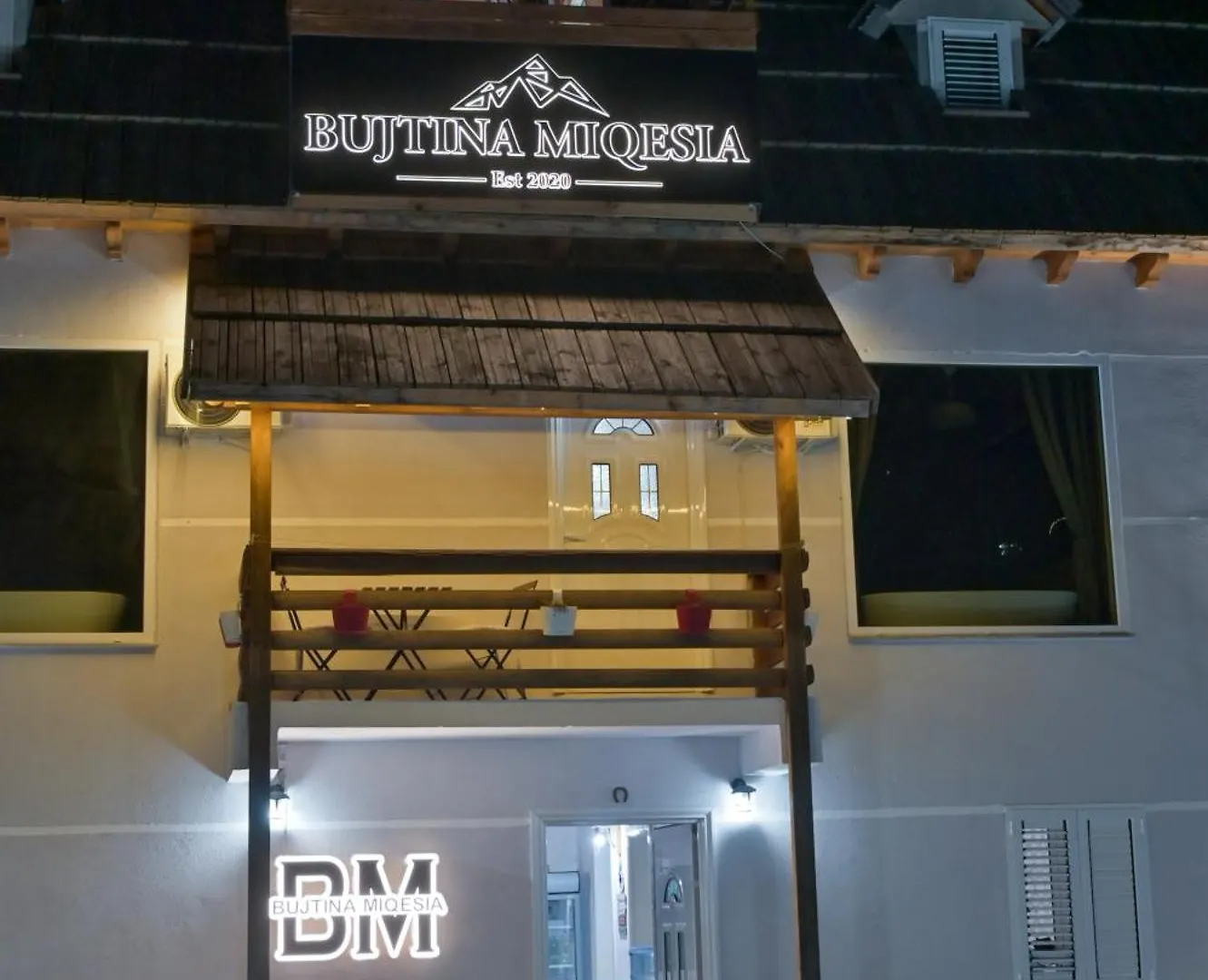 Bujtina Miqesia Bed & Breakfast Theth Albania