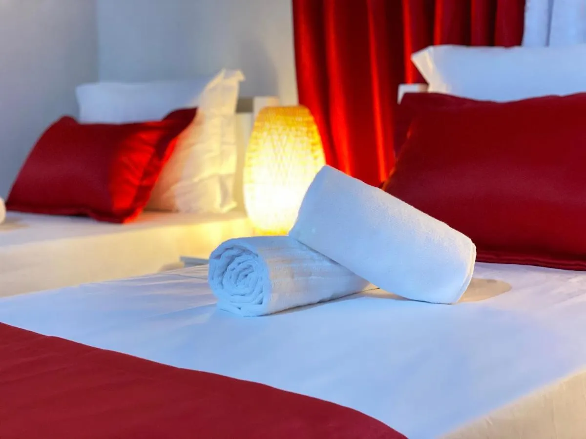 Bujtina Miqesia Bed & Breakfast Theth