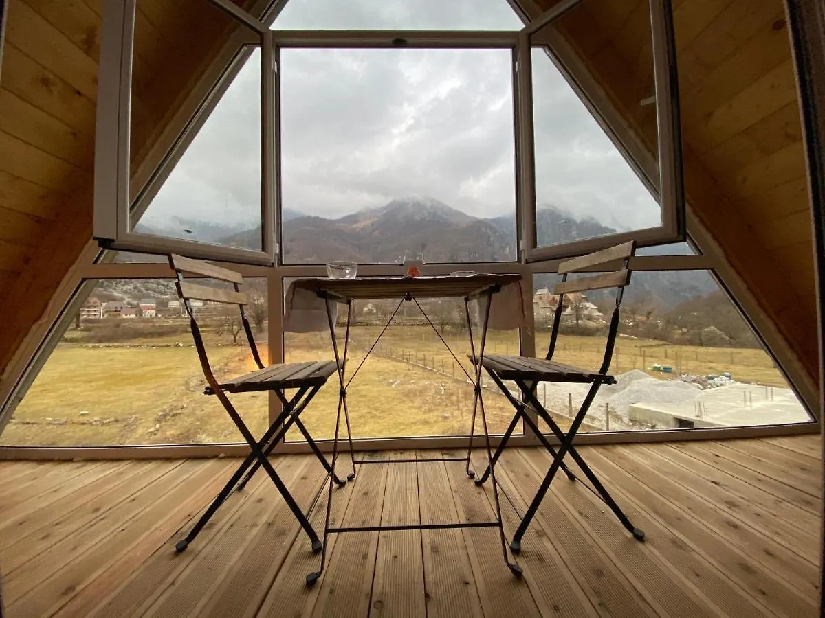 Bujtina Miqesia Bed & Breakfast Theth Albania