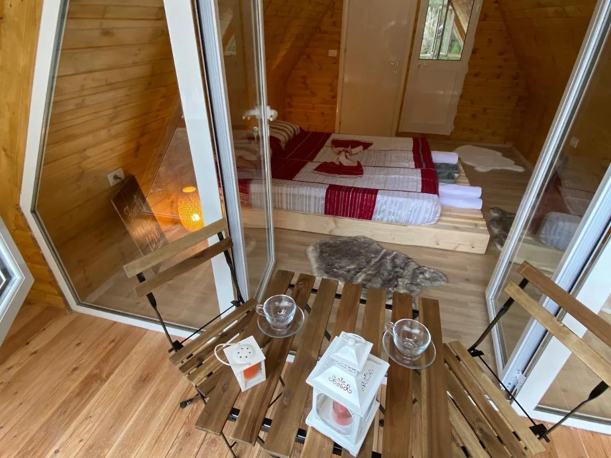 Bujtina Miqesia Bed & Breakfast Theth Albania